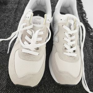 NWOT Mens New Balance Cream and White 574 Sneakers